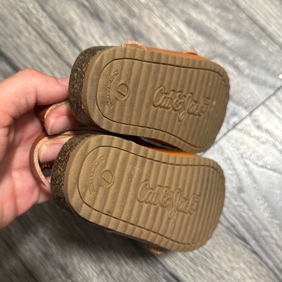 Cat & Jack Reagan toddler sandals size 7 toddler cognac color gently used - Picture 4 of 6